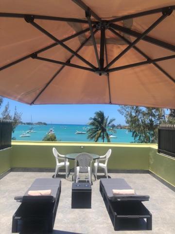 Ocean-View Penthouse With Roof Terrace, Grand Baie, Waterside Complex Apartment The Vale Bagian luar foto